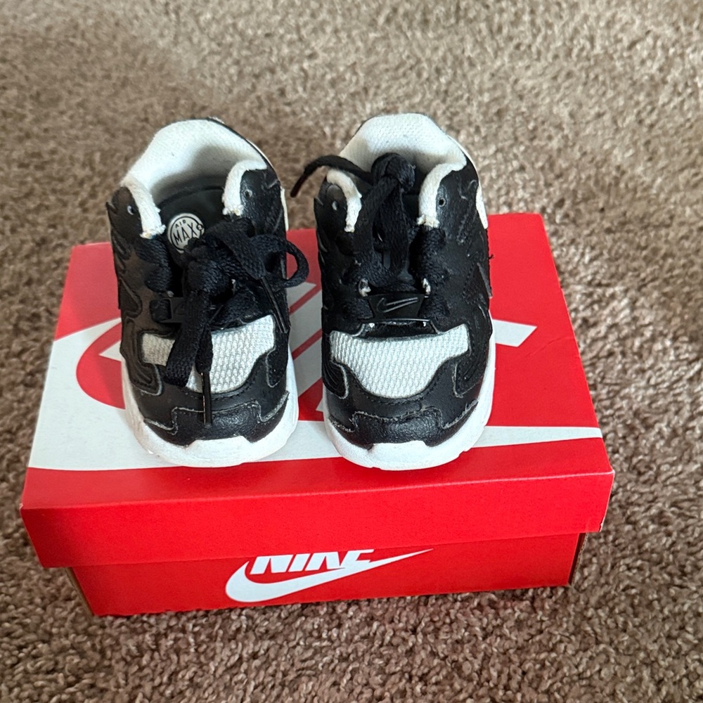Nike Kids Black and White Sneakers